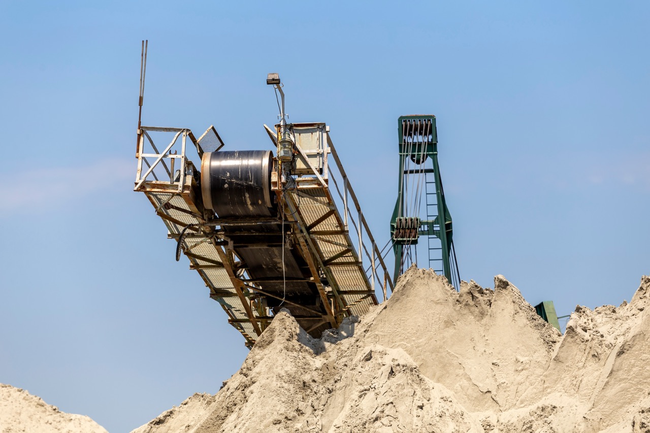 QUARRYING & AGGREGATES